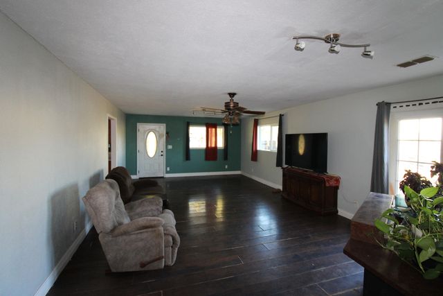 17125 Zanita Trail, Anderson, CA 96007