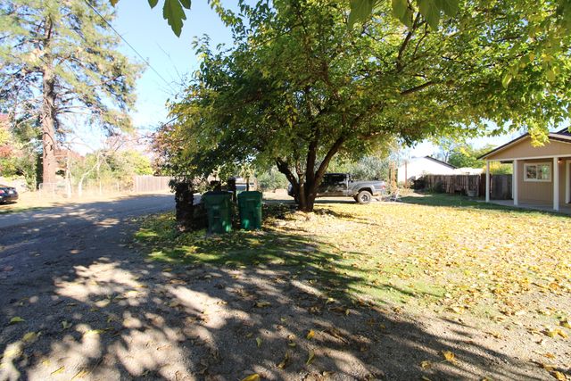 17125 Zanita Trail, Anderson, CA 96007