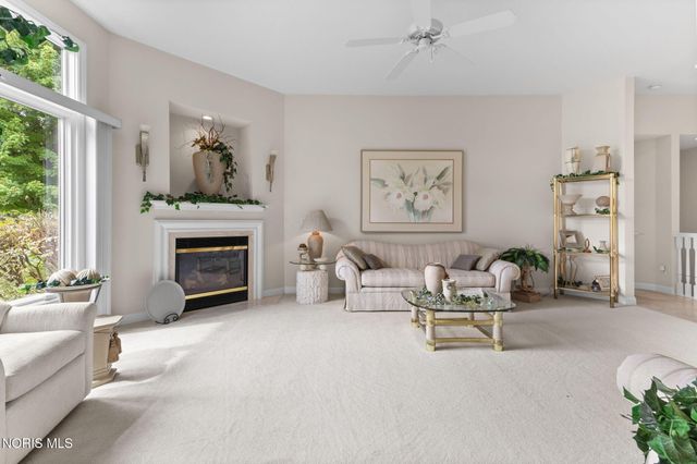 6957 Secluded Pines Drive, Maumee, OH 43537