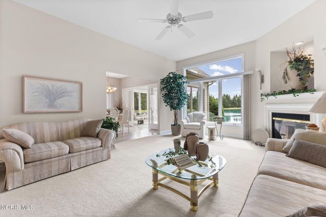 6957 Secluded Pines Drive, Maumee, OH 43537
