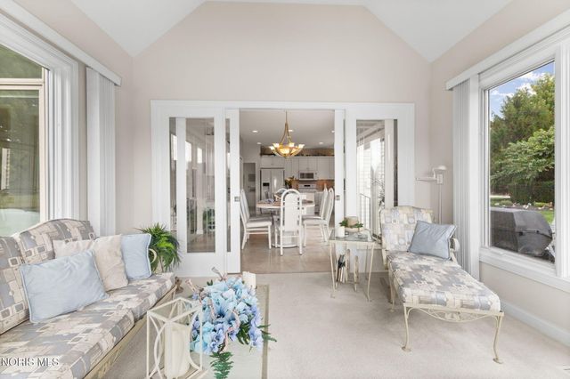 6957 Secluded Pines Drive, Maumee, OH 43537