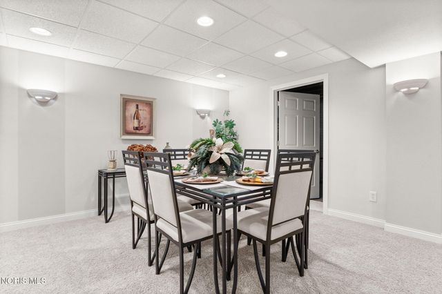 6957 Secluded Pines Drive, Maumee, OH 43537