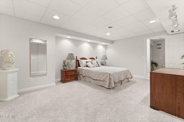 6957 Secluded Pines Drive, Maumee, OH 43537