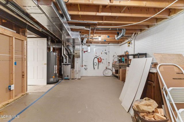 6957 Secluded Pines Drive, Maumee, OH 43537