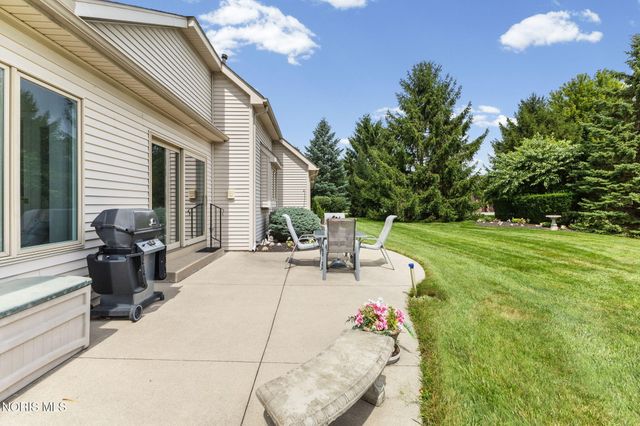 6957 Secluded Pines Drive, Maumee, OH 43537