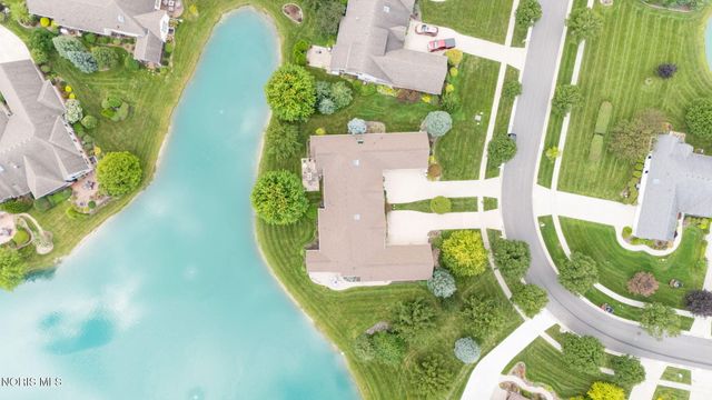 6957 Secluded Pines Drive, Maumee, OH 43537