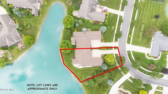 6957 Secluded Pines Drive, Maumee, OH 43537