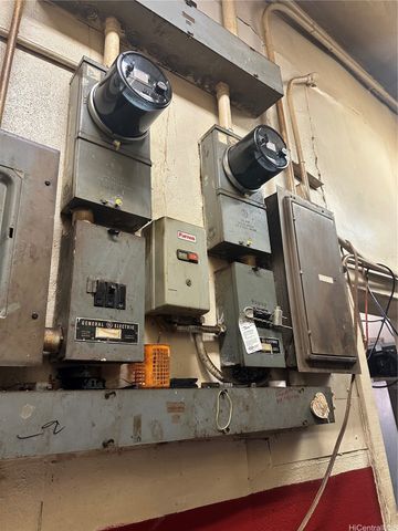 94-891 Waipahu Street, Waipahu, HI 96797