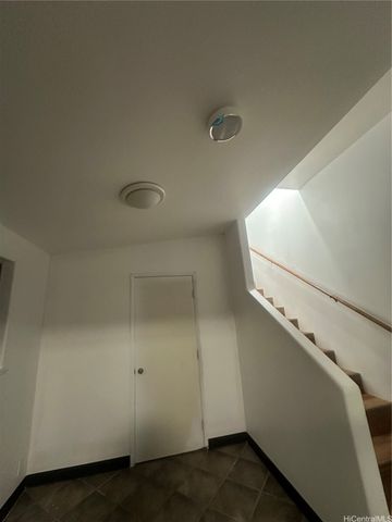 94-891 Waipahu Street, Waipahu, HI 96797