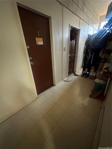 94-891 Waipahu Street, Waipahu, HI 96797