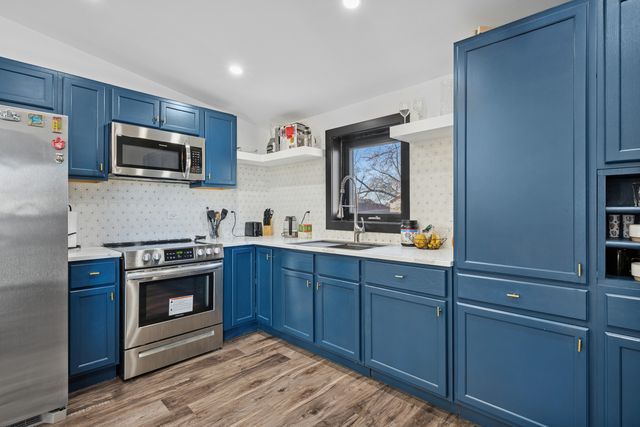 4728 N Kennicott Avenue, Chicago, IL 60630