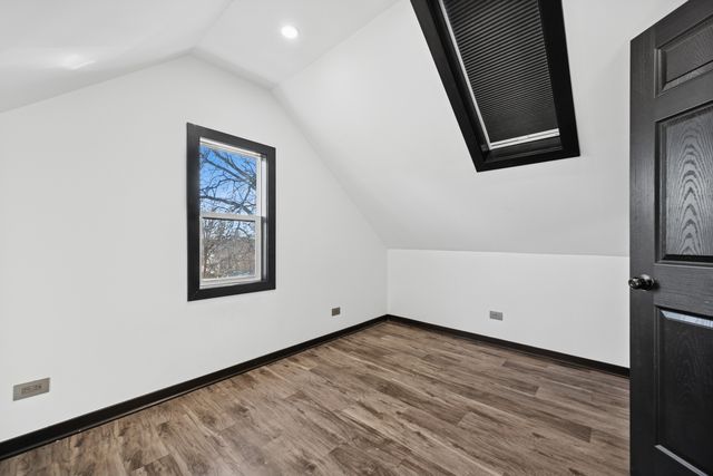 4728 N Kennicott Avenue, Chicago, IL 60630