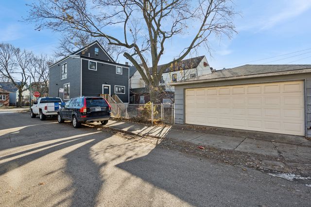 4728 N Kennicott Avenue, Chicago, IL 60630