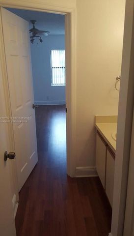 9999 Summerbreeze Dr 420, Sunrise, FL 33322