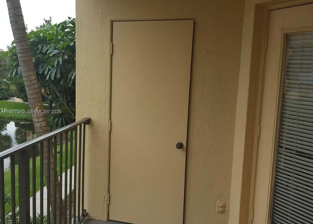 9999 Summerbreeze Dr 420, Sunrise, FL 33322