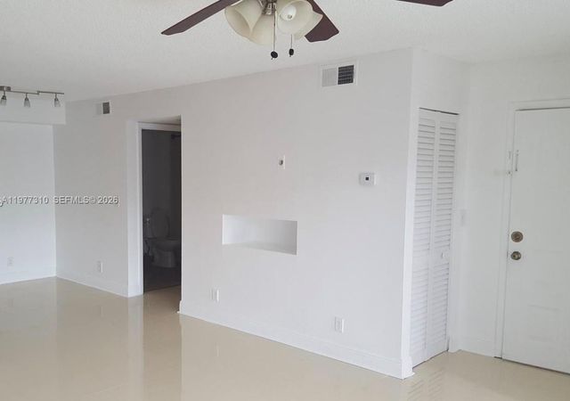 9999 Summerbreeze Dr 420, Sunrise, FL 33322
