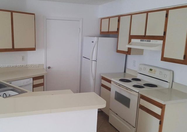 9999 Summerbreeze Dr 420, Sunrise, FL 33322