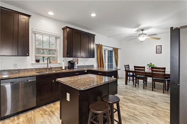 17403 Carroll Bridge RD, Windsor, VA 23487