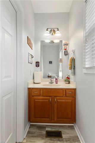 17403 Carroll Bridge RD, Windsor, VA 23487