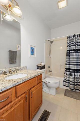 17403 Carroll Bridge RD, Windsor, VA 23487