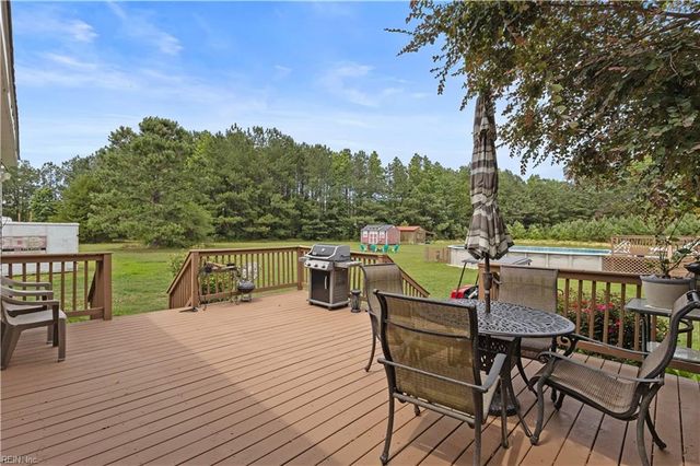 17403 Carroll Bridge RD, Windsor, VA 23487