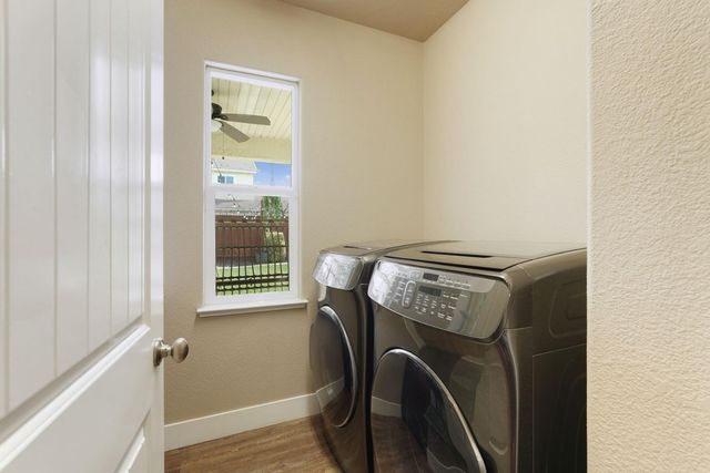 720 Channel Dr, Lathrop, CA 95330