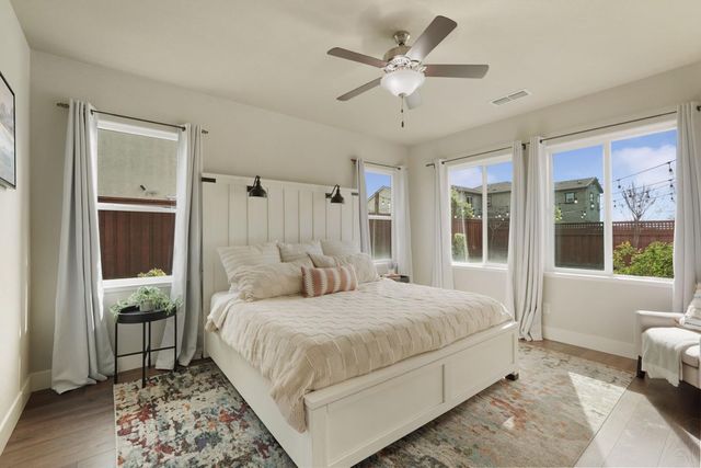 720 Channel Dr, Lathrop, CA 95330