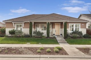 720 Channel Dr, Lathrop, CA 95330