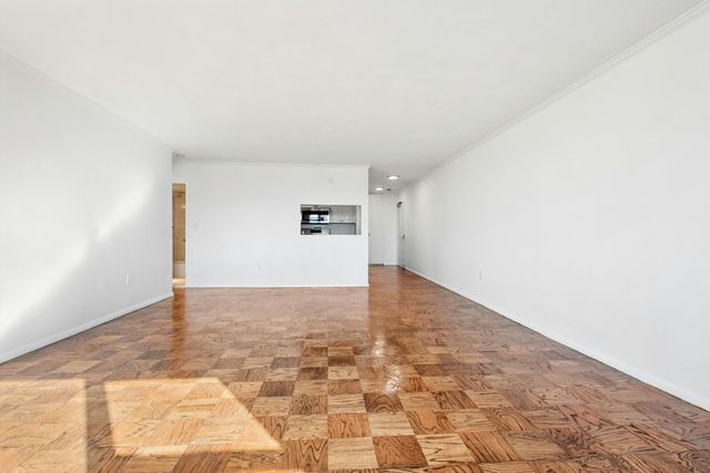8 Whittier Pl 11K, Boston, MA 02114