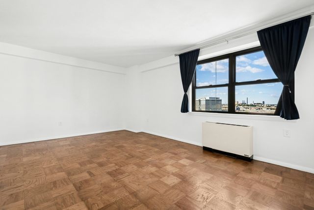 8 Whittier Pl 11K, Boston, MA 02114