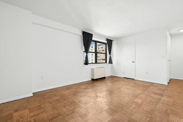 8 Whittier Pl 11K, Boston, MA 02114