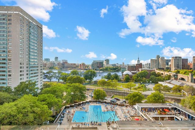 8 Whittier Pl 11K, Boston, MA 02114