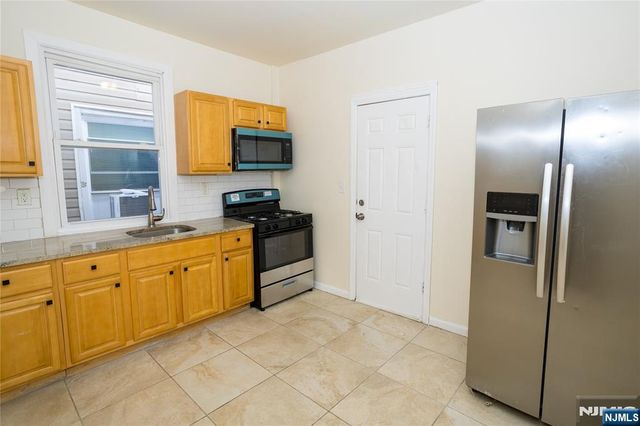 491 17th Street, Newark, NJ 07103