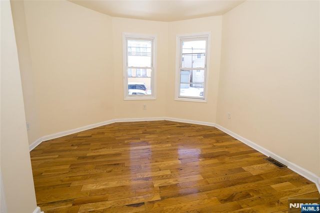 491 17th Street, Newark, NJ 07103