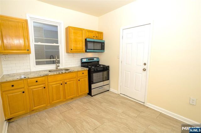 491 17th Street, Newark, NJ 07103