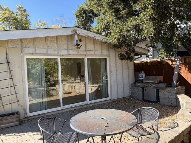 10534 Sterling Boulevard, Cupertino, CA 95014