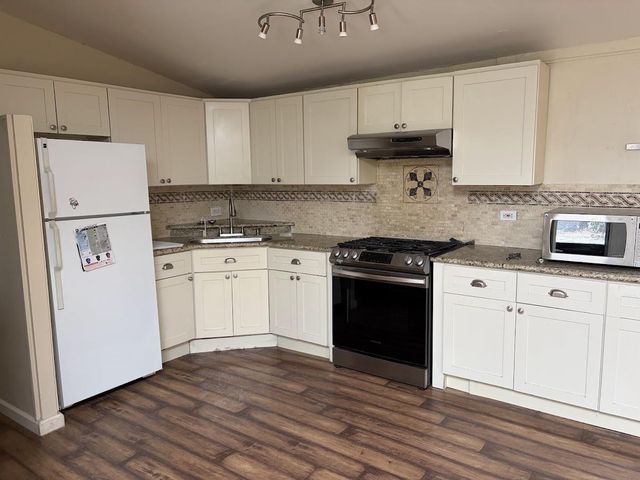 10534 Sterling Boulevard, Cupertino, CA 95014