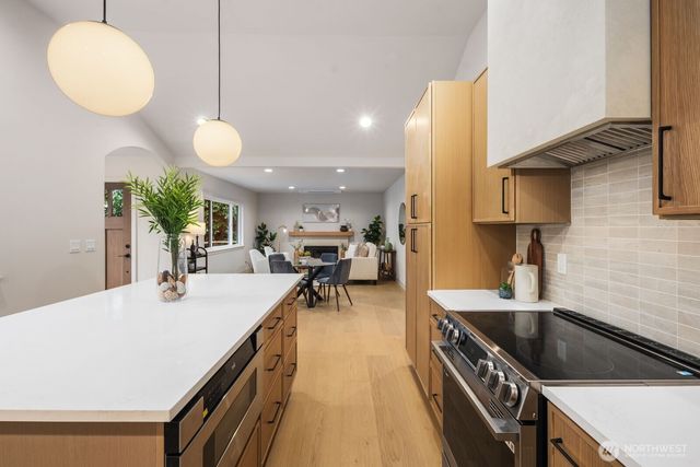 2314 46th Avenue SW, Seattle, WA 98116