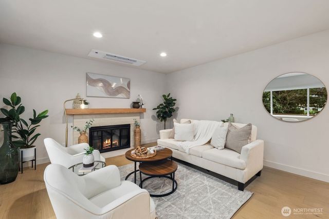 2314 46th Avenue SW, Seattle, WA 98116