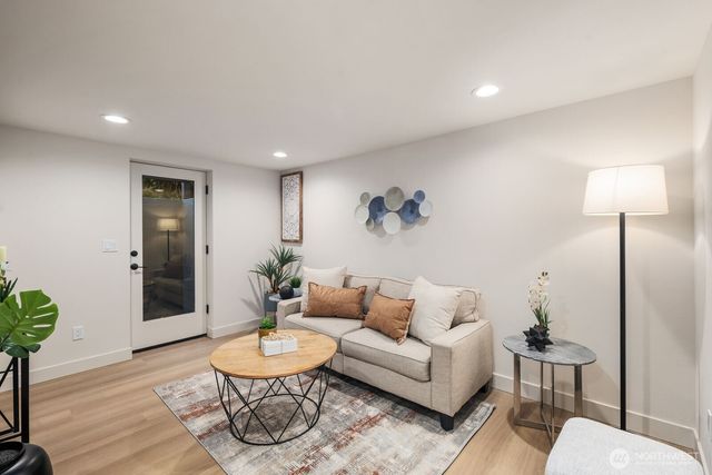 2314 46th Avenue SW, Seattle, WA 98116