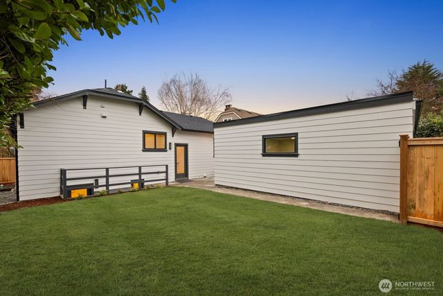 2314 46th Avenue SW, Seattle, WA 98116