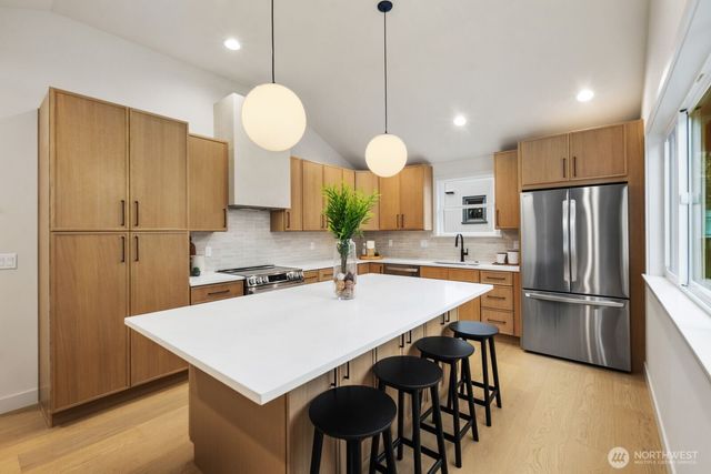 2314 46th Avenue SW, Seattle, WA 98116