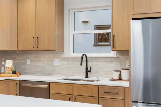 2314 46th Avenue SW, Seattle, WA 98116