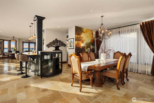 21827 4th Avenue S, Normandy Park, WA 98198