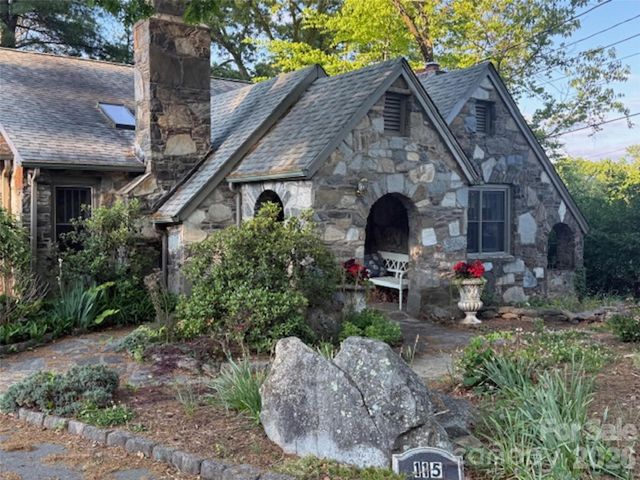 115 Oakland Road, Asheville, NC 28801