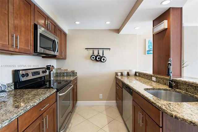 2900 NE 30th St 7G, Fort Lauderdale, FL 33306