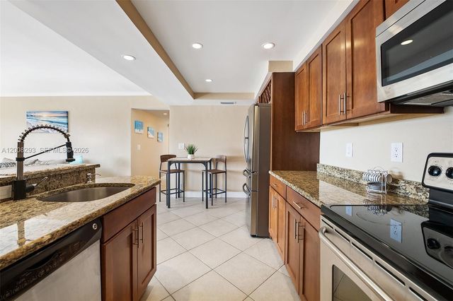 2900 NE 30th St 7G, Fort Lauderdale, FL 33306