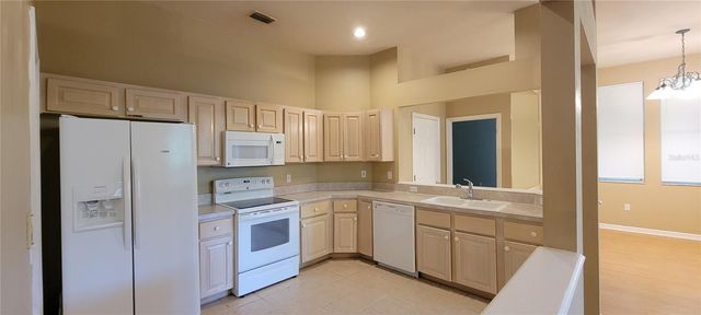 10050 SW 52ND ROAD, Gainesville, FL 32608