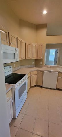 10050 SW 52ND ROAD, Gainesville, FL 32608