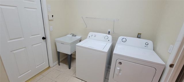 10050 SW 52ND ROAD, Gainesville, FL 32608